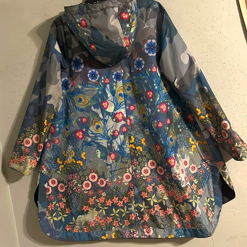 Johnny Was reversible coat. Rain resistant NWOT - Picture 10 of 12